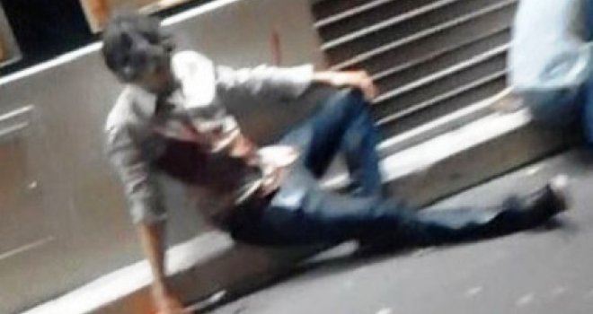 Policajci otkrili kako su pregovarali s teroristima: Svakih pet minuta obazglavljeno tijelo su bacali kroz prozor...