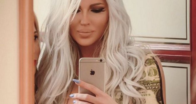 Ponosna na svoje tijelo: Jelena Karleuša (opet) se skinula - pokazala sve, pa i celulit!