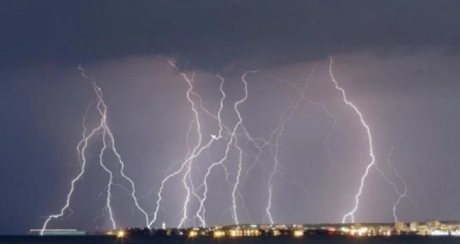 U BiH upaljen meteoalarm: Danas se očekuje nevrijeme s grmljavinom