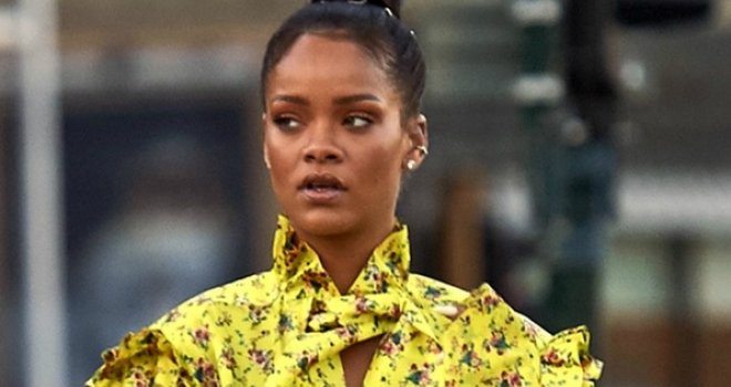 Ima toliko novaca i obuče ovo: Rihanna, jesi li se pogledala u ogledalo?!