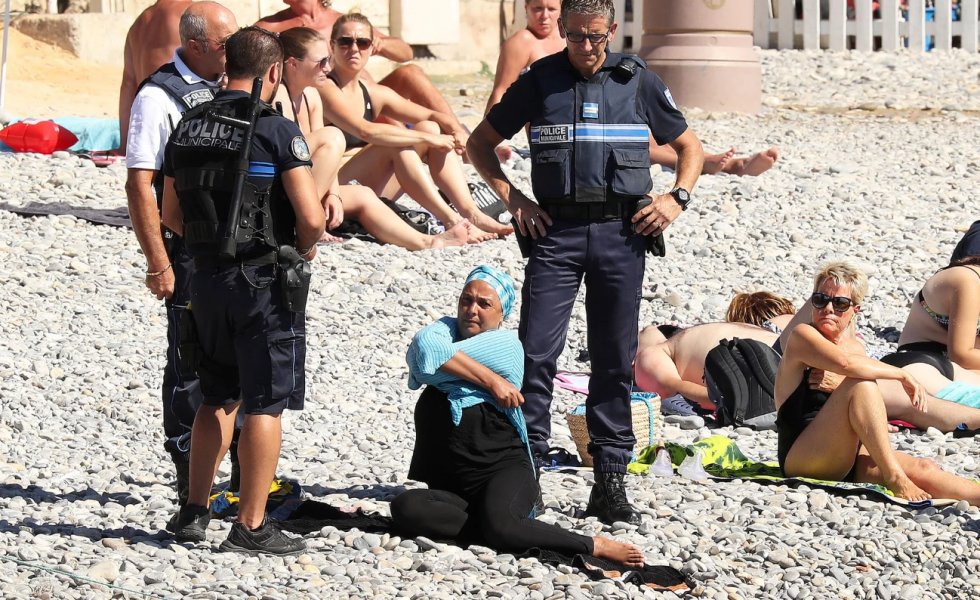 policija-plaza-burkini