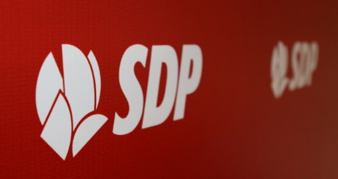 SDP: Pozivamo premijera Konakovića da se javno izvini građanima Sarajeva i da im vrati novac