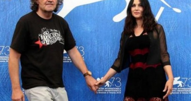 Ponovo krenule glasine o ljubavnoj vezi: Emir Kusturica i Monica Bellucci se drže za ruke i...