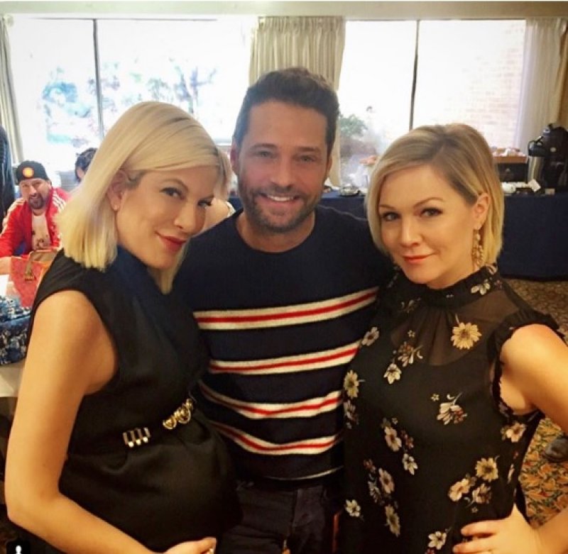 tori-spelling-jason-priestley-jennie-garth