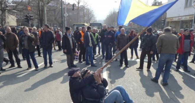 Zavšeni prostesti radnika Željezare u Sarajevu, saobraćaj normaliziran