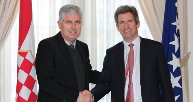 Čović i Ferguson zajedno poručili: U ovom trenutku važno je spustiti tenzije! 