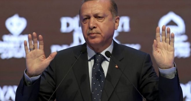 Erdogan: Holanđane smo upoznali kad je u Srebrenici ubijeno 8.000 Bošnjaka