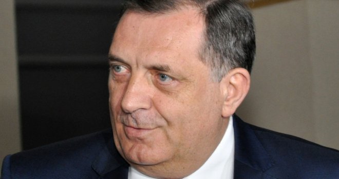 Dodik Komarici: Napadate Republiku Srpsku u kojoj stolujete i živite bez ikakvih problema!