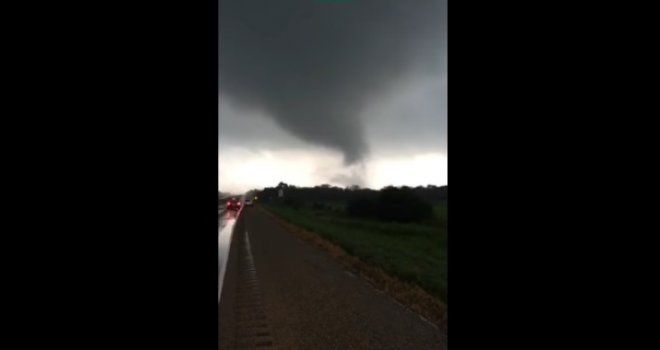 Ovakav tornado još nismo vidjeli: Cijeli grad zbrisan sa lica zemlje, broje se mrtvi i ranjeni! 