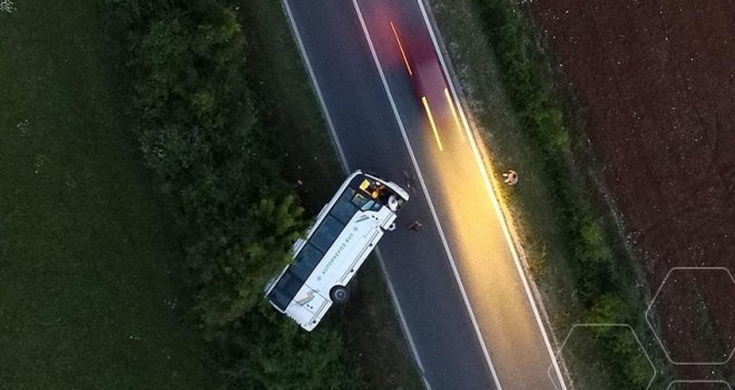 Autobus s fudbalerima banjalučkog kluba udario u stijenu