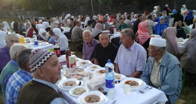 Iftar za povratničko selo Grapska ali i razvoj biznisa u Doboju i Gračanici