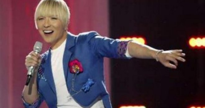 Od mršavog plavušana s paž frizuricom postao nabildani šmeker: Ovako danas izgleda Milan Stanković...