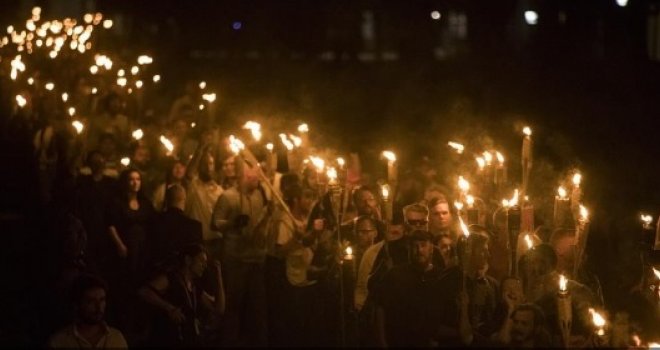 Guverner Virginije proglasio vanredno stanje, policija rastjerala demonstrante 