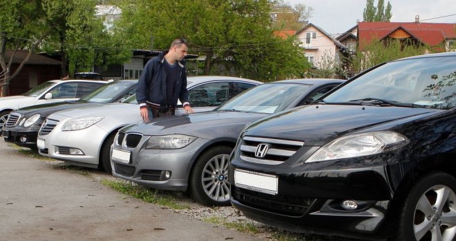 Kako prepoznati dobar polovni auto: Je li ga stvarno vozila baba iz Njemačke ili...?