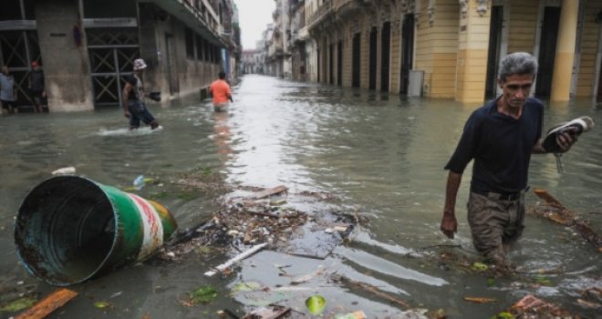 A ovako je Irma opustošila Kubu: Pogledajte kako izgledaju ulice Havane nakon razornog uragana