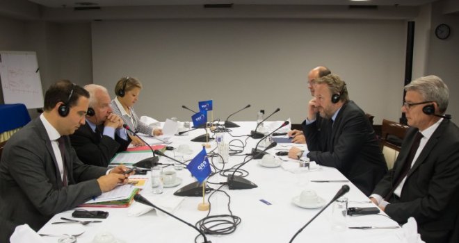 Čović, Izetbegović i Ivanić na susretu s Daulom o političkoj situaciji u BiH