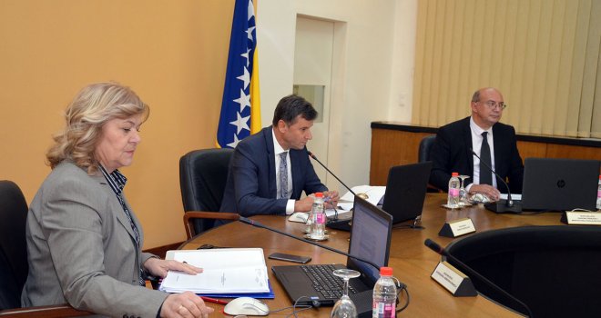 U hitnu proceduru upućen prijedlog zakona o kojem ovisi 400.000 penzionera: Pogledajte kakve promjene donosi...