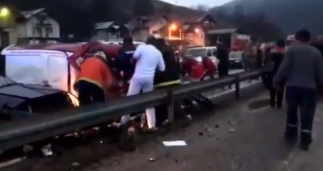 Nova velika tragedija na bh. cestama: Dvojica 22-godišnjaka poginula u teškoj nesreći