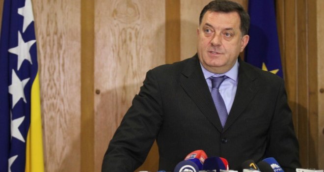 Dodik: Nećemo dozvoliti smještaj migranata na teritoriji RS-a, vratit ćemo ih u Federaciju