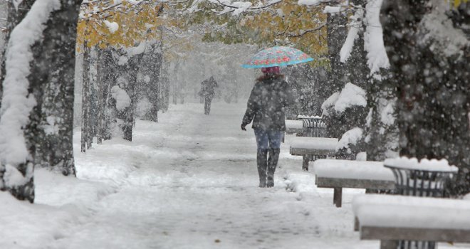 Zima se ne predaje, očekuje se do 25 cm novog snijega