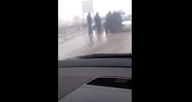Na petlji Šićki Brod ponovo se 'zakuhava': Bivši borci opet se okupljaju,  policija spremna na intervenciju! 