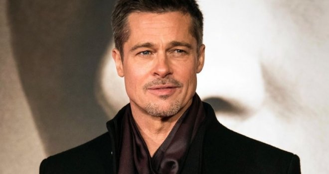 Jeste li primijetili jednu bizarnu stvar koju Brad Pitt radi sa svojim djevojkama