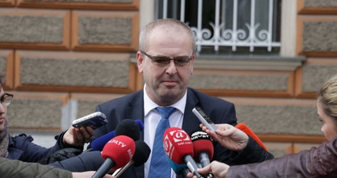 Na sastanku kod Čavare bez rješenja za aktuelne probleme: Sporno imenovanje direktora Porezne uprave