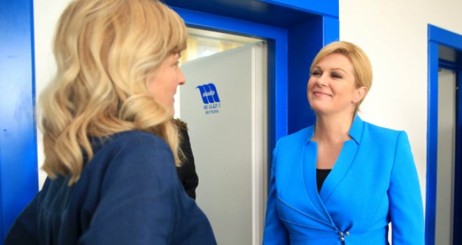 Kolinda Grabar Kitarović priznala: 'Nafljaskam ujutro malo tekućeg pudera i šminke i onda to izdrži cijeli dan'