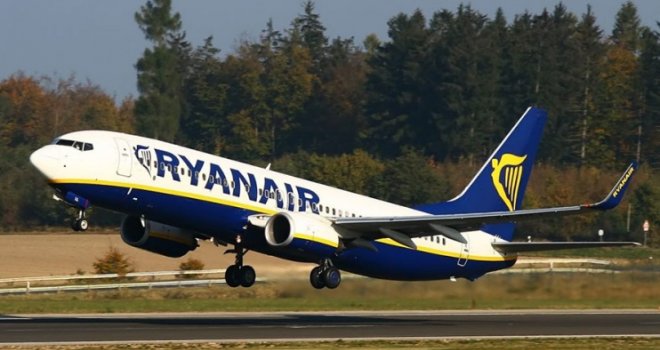 Ryanair ukida tri hiljade radnih mjesta i smanjuje plate čak 20 posto