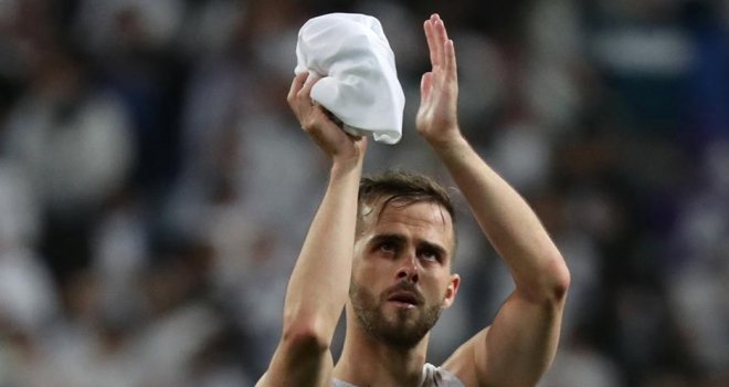 Ponosni otac Miralem Pjanić pokazao sina na Instagramu i raznježio sve... Sliči li vam na tatu?