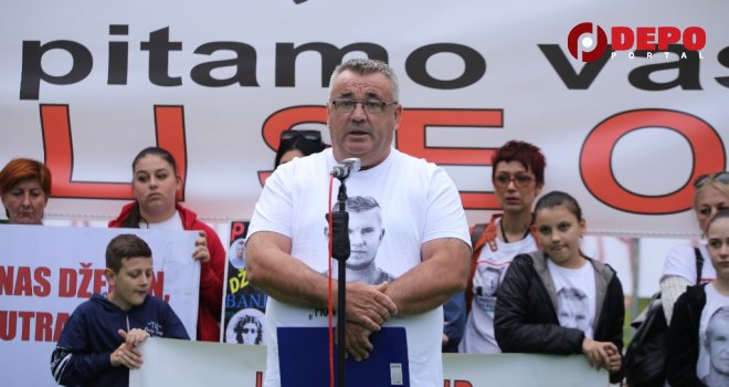 Muriz Memić na protestu u Beču otkrio: Vještak Željko Karan mi je rekao da je na Dženanu našao ubodne rane!