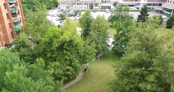 Nakon bure zbog gradnje parkinga, iz Općine Centar poručuju stanarima: Ne brinite,  napravićemo još ljepši park!