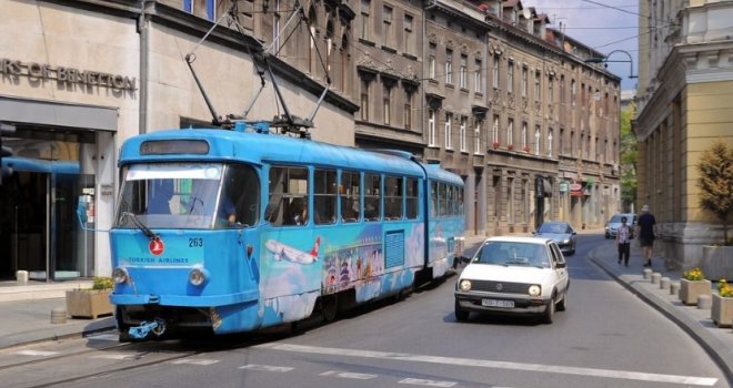 Turisti u 'raljama' sarajevskih revizora: Zaplijene im pasoš, prepadnu ih hapšenjem, a onda ucjenjuju kaznom...