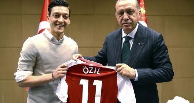 Nijemci su na SP-u doživjeli debakl, a Njemačka je pokazala svoje pravo lice: Kako je Mesut Özil bačen zvijerima u javnoj areni?!