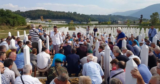 Na sarajevskom mezarju Vlakovo: Počasna paljba i dženaza u Aleji veterana ratnom komandantu Salki Hajdareviću