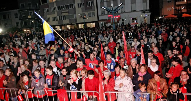 Bećirović: Dolaze četiri godine posvećenosti radničkim pravima, NATO-u i EU!