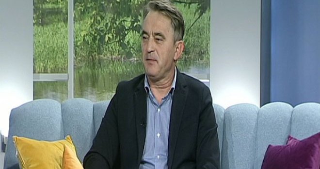 Čović će praviti galamu i na kraju potrčati u vlast, a Dodiku će se obiti o glavu ako nastavi gurati prst...