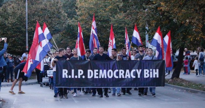 Strani mediji o rezultatima izbora u BiH: Krojenje BiH po entitetskim linijama je ključ sukoba '90-ih!