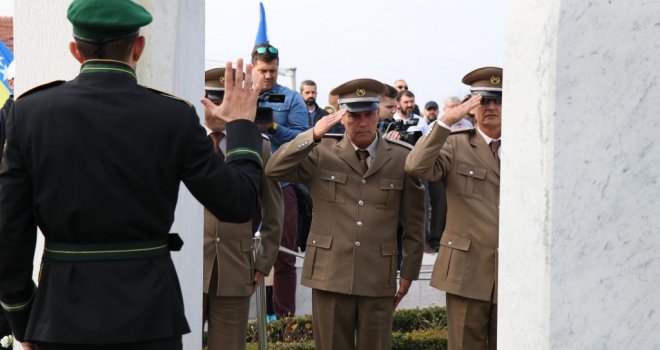 Na Šehidskom mezarju Kovači obilježena 15. godišnjica smrti Alije Izetbegovića, prvog predsjednika Predsjedništva Republike BiH