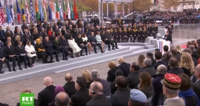 Dok se Thaci  i Vučić svađaju kome je bilo mjesto blizu Putina, a kome u drugom redu, znate li gdje je sjedio Bakir Izetbegović?