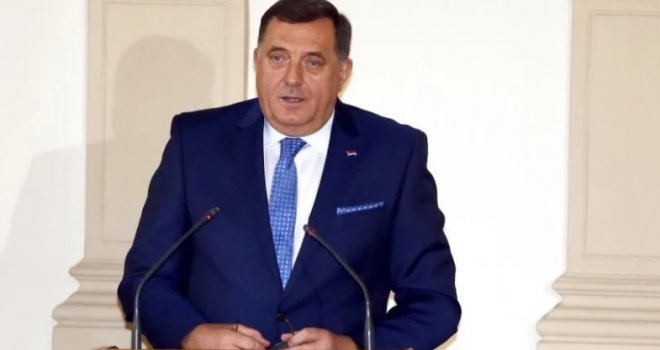 Dodik za kraj godine: Ako ja mogu da trpim zastavu BiH, onda i oni moraju da prihvate zastavu RS!