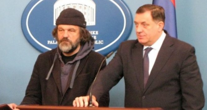 Kusturica: Dodik treba nabaviti kišobran u bojama zastave RS i raširiti u prostorijama Predsjedništva BiH