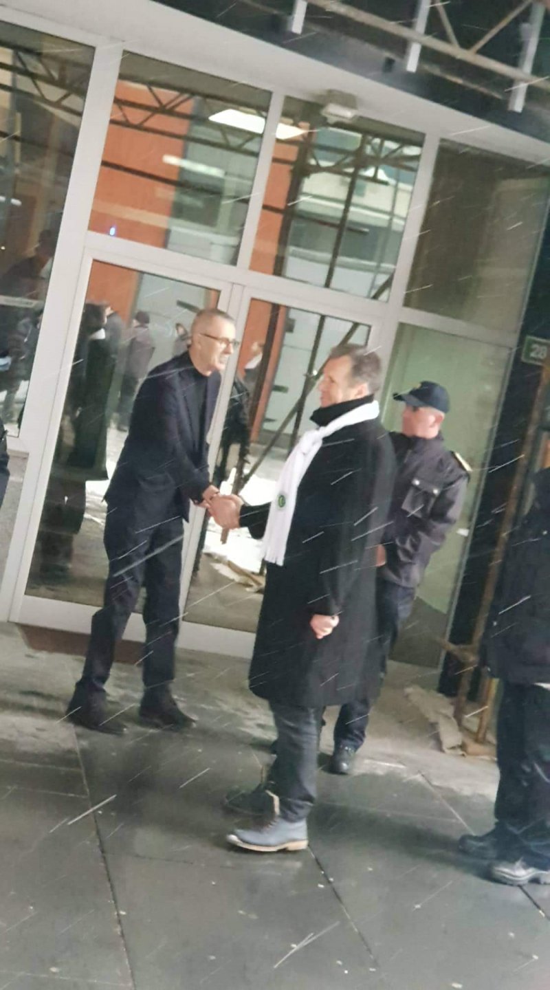 protest-ispred-hrvatske-ambasade-2