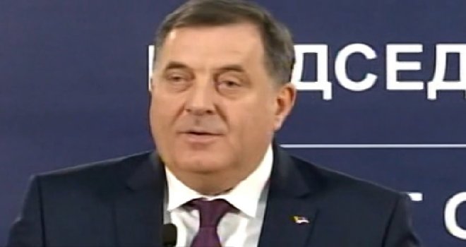 Dodik opet 'zagrmio': Vojska RS bila je odbrambena snaga, sačuvala je srpski narod! Ponosan sam na ono što je učinila!