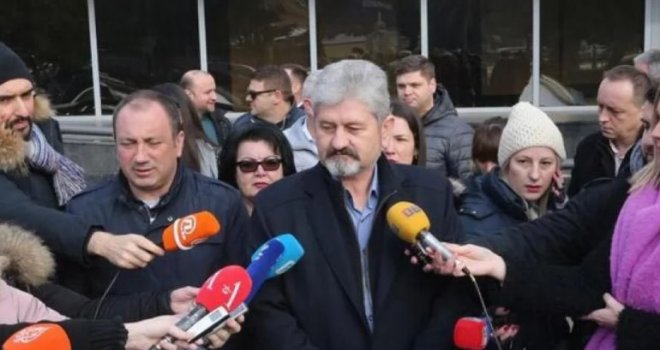 Predstavnici PDP ispred NSRS: Nismo organizatori protesta, tražimo da se Stanivuković pusti na slobodu