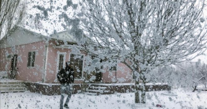 Očekuje nas novi snijeg, frontalni poremećaj sa zapada nosi drastične promjene