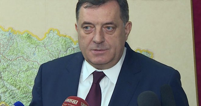 Dodik odriješio (tuđu) kesu: Svakom novom bračnom paru kredit od 30.000 KM, a ovo su uslovi da im se potpuno otpiše dug