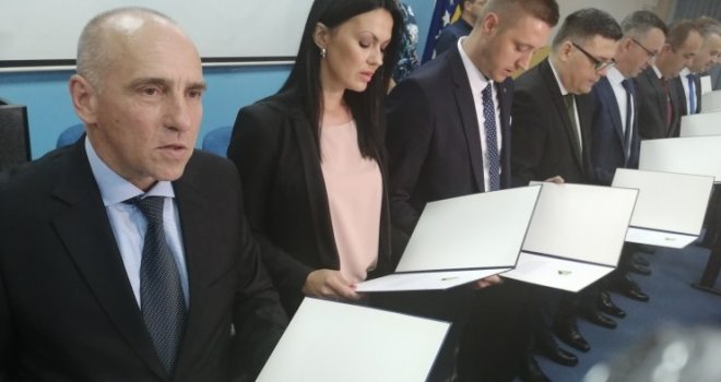 Tuzlanski kanton dobio novu Vladu, premijer Denijal Tulumović