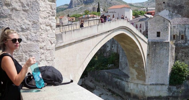 U Mostaru se danas održavaju 453. skokovi sa Starog mosta, Željko Komšić generalni pokrovitelj