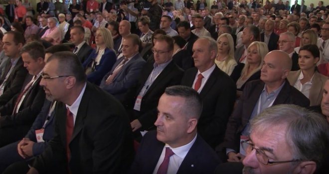 Osnivačka skupština Socijaldemokrata BiH: Tuzla da bude predvodnik i epicentar socijaldemokratije u BiH